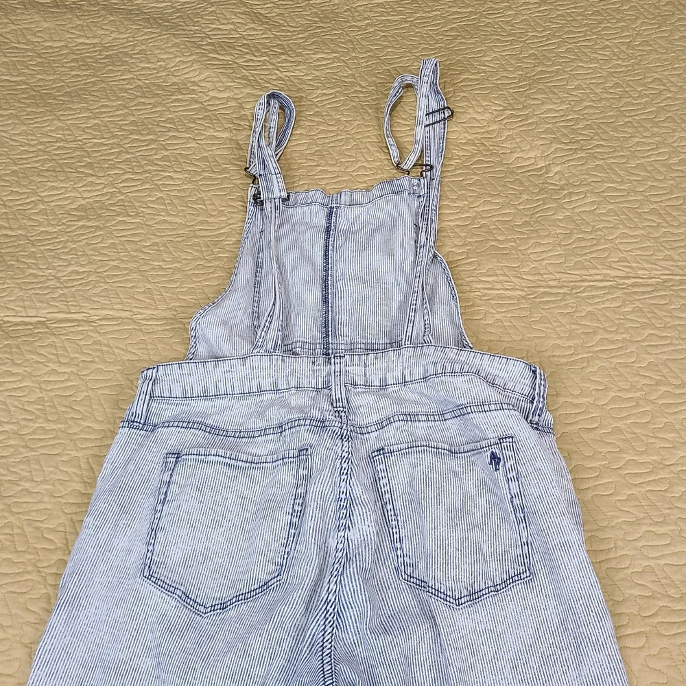 Abercrombie and Fitch Seersucker striped overalls size L - Picture 8 of 9